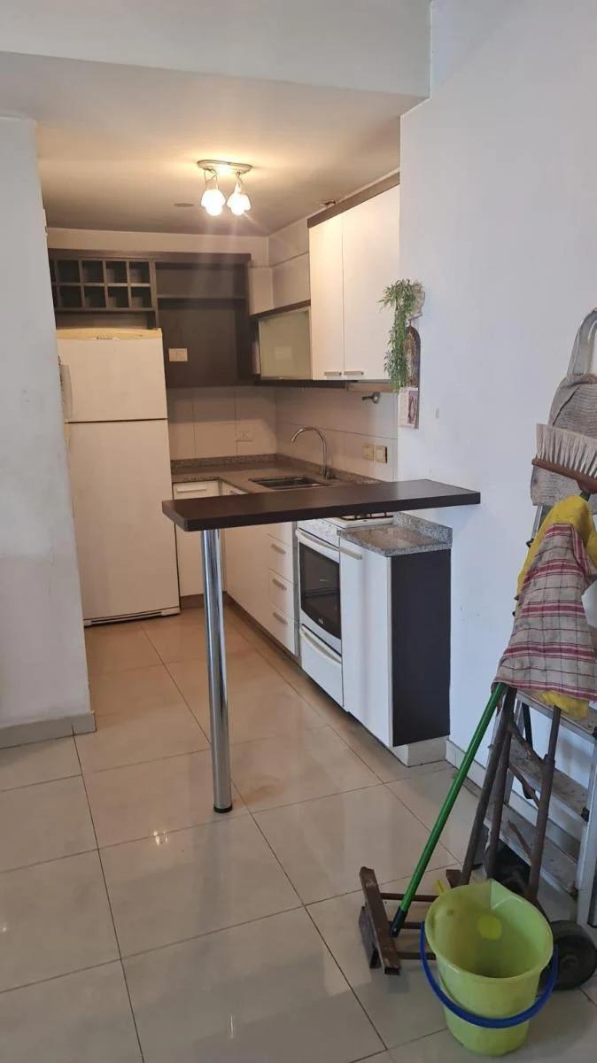Departamento en Venta - 2 Dorm. 2 Baños - 74 m² - Santa Rita 2