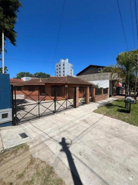 Casa en Venta - 2 Dorm. 1 Baño - 80 m² - San Bernardo del Tuyú 2