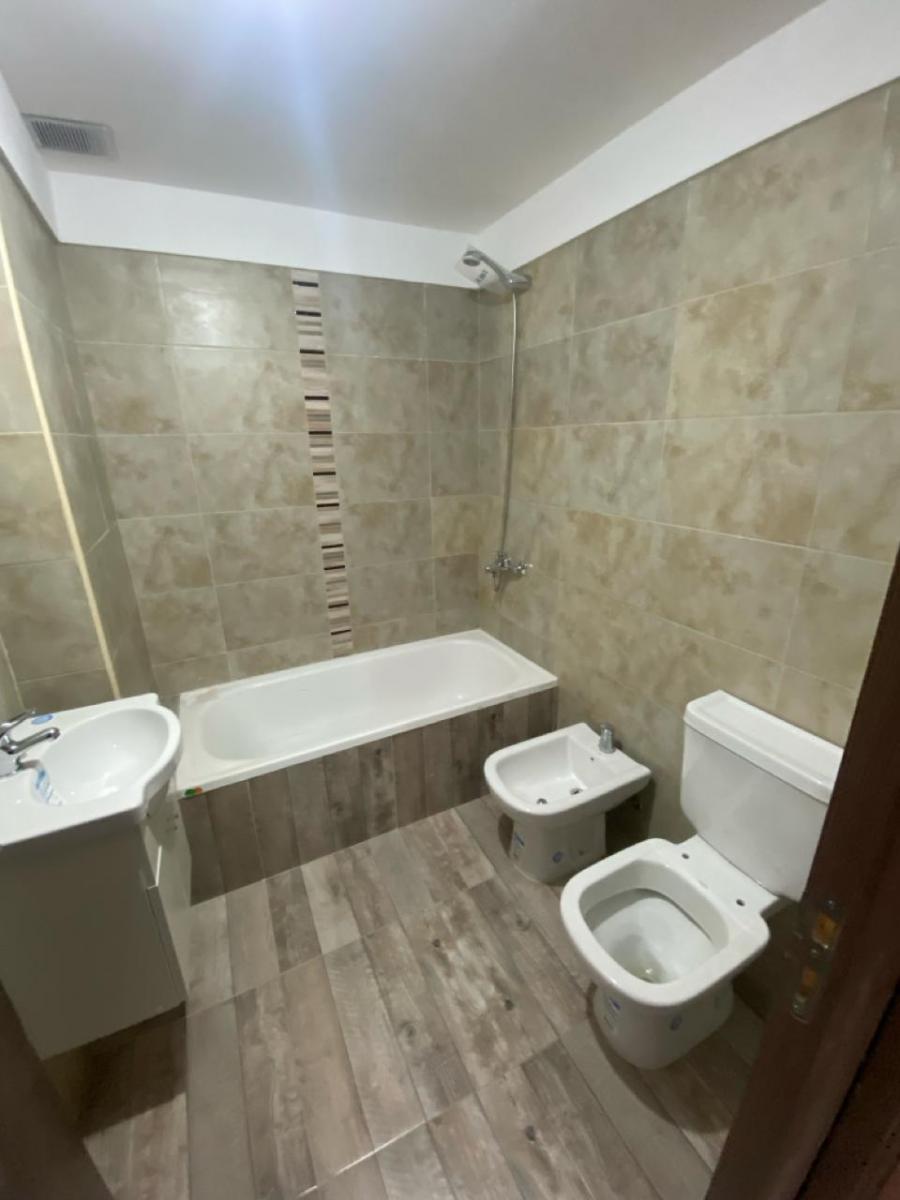 Departamento Monoambiente en Venta - 1 Baño - Cochera - 36 m² - Monserrat 5