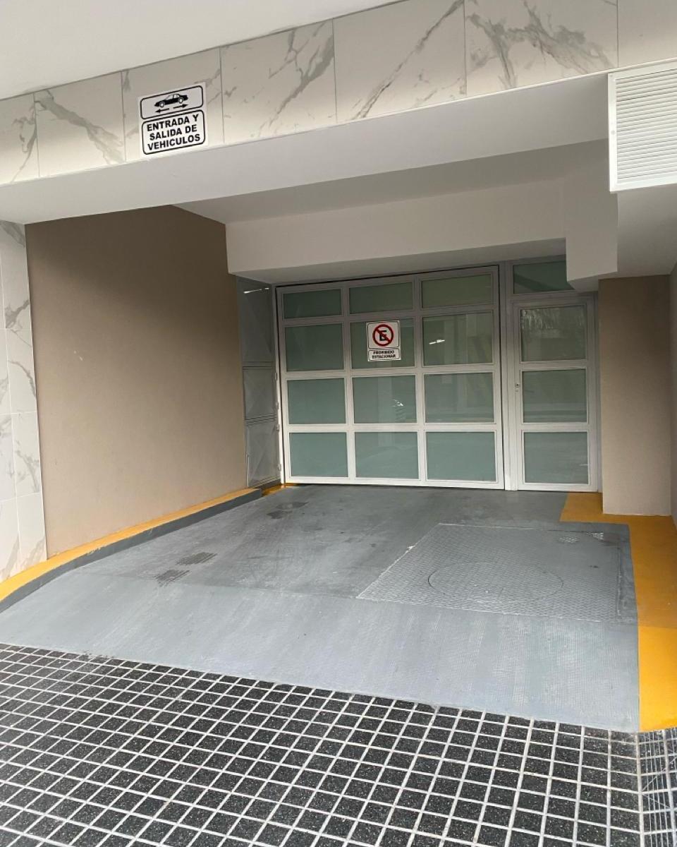 Departamento Monoambiente en Venta - 1 Baño - Cochera - 36 m² - Monserrat 1