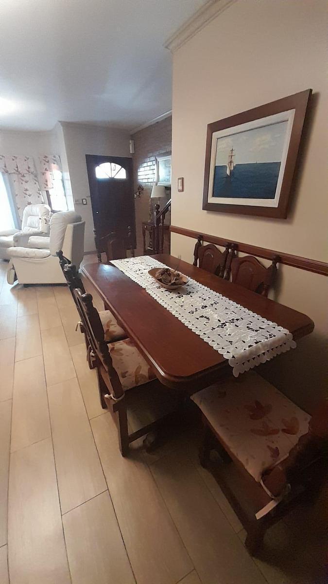 PH en Venta - 4 Dorm. 2 Baños - Cochera - 254 m² - Barracas 3