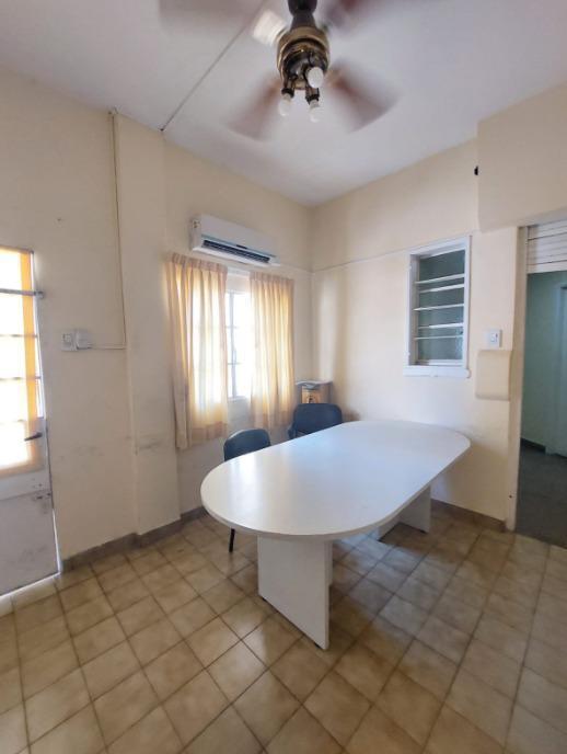 Casa en Venta - 3 Dorm. 3 Baños 2 Cocheras - 204 m² - Quilmes 3