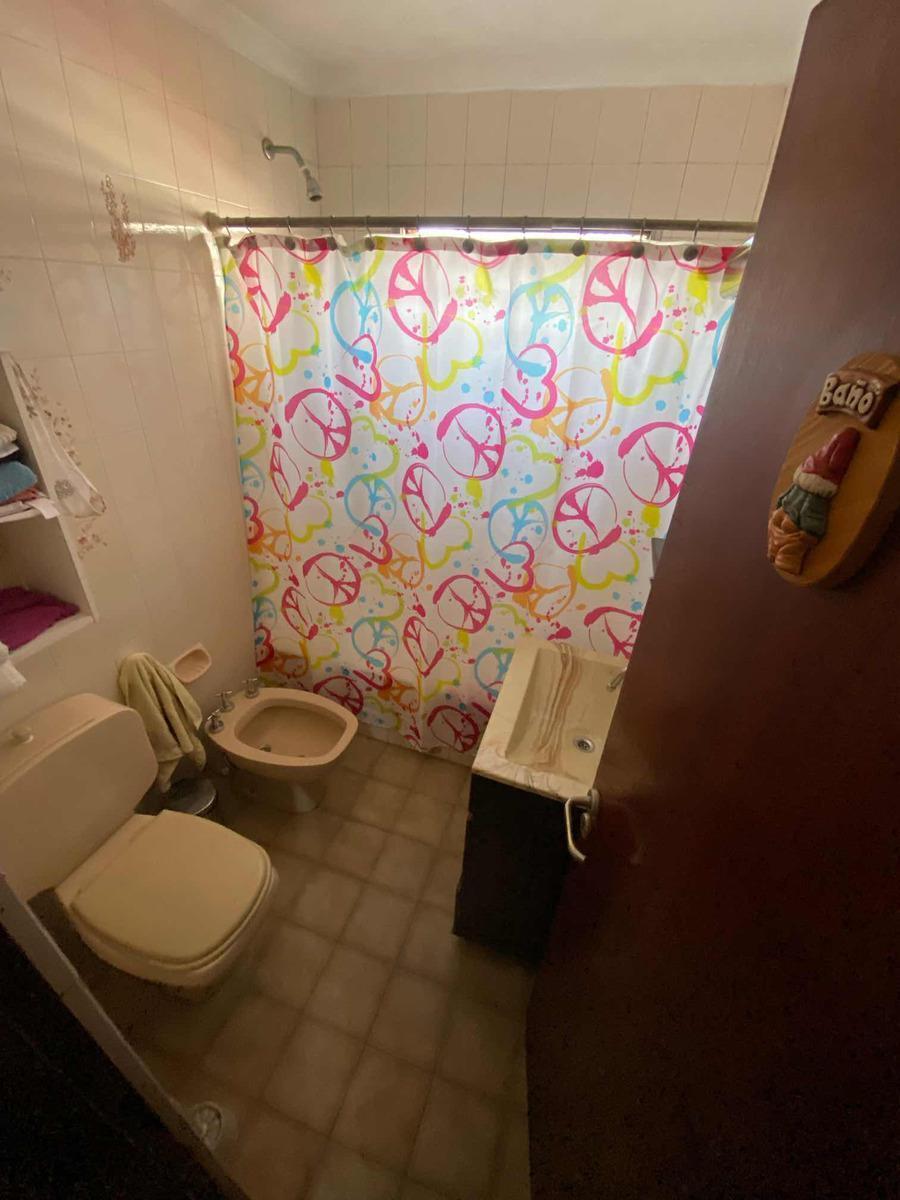 PH en Venta - 5 Dorm. 2 Baños - 290 m² - Mataderos 2