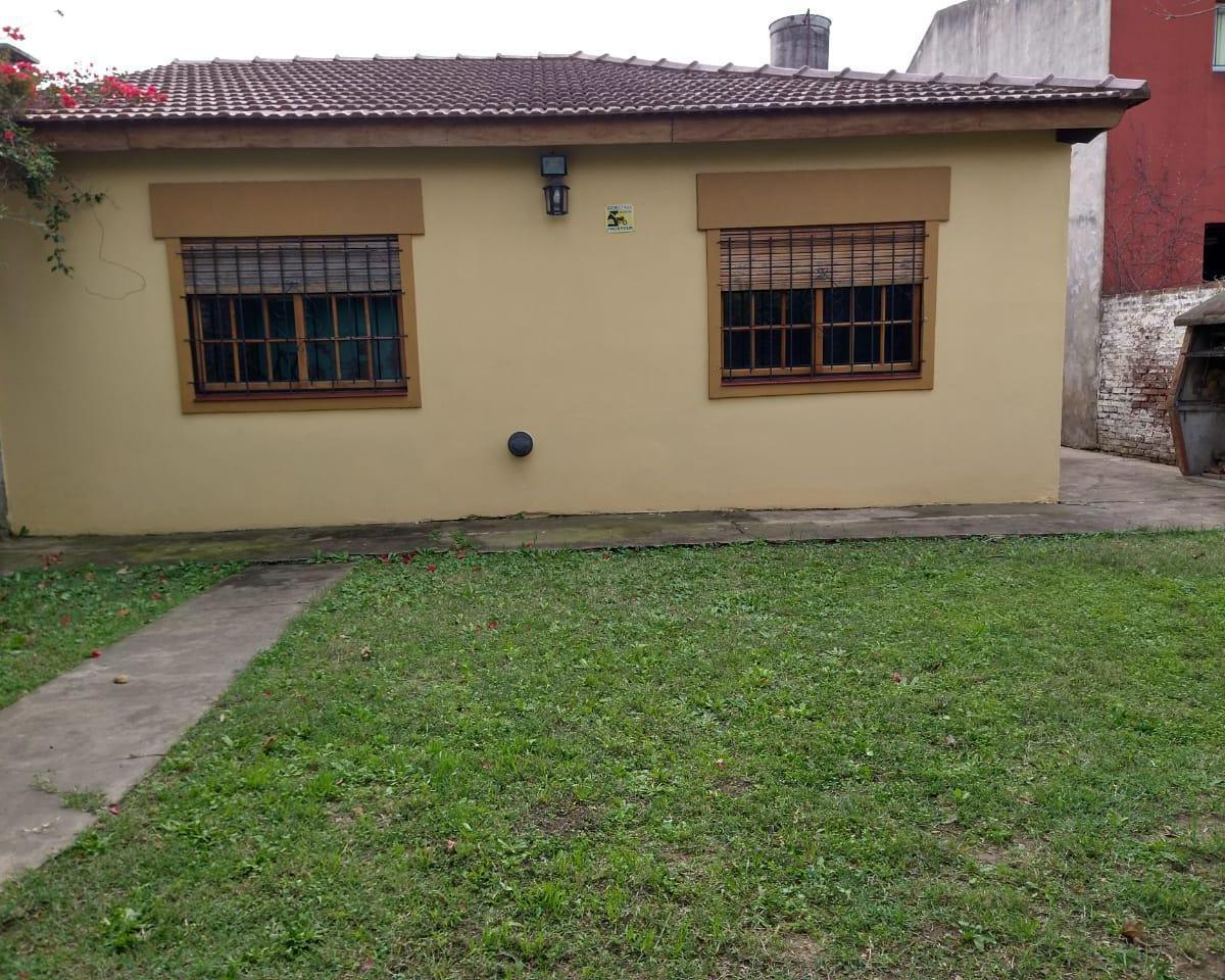 Casa en Venta - 3 Dorm. 1 Baño - Cocheras - 263 m² - Alcorta, Moreno 3