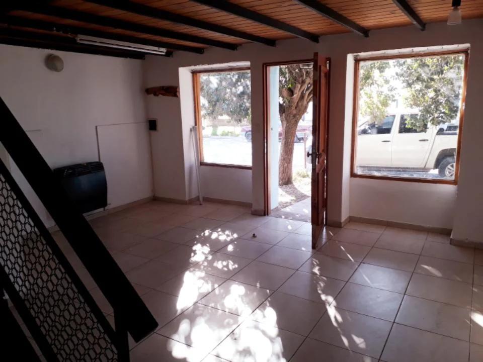 Casa en Venta - 1 Dormitorio 1 Baño - Cochera - 720 m² - Tornquist 2