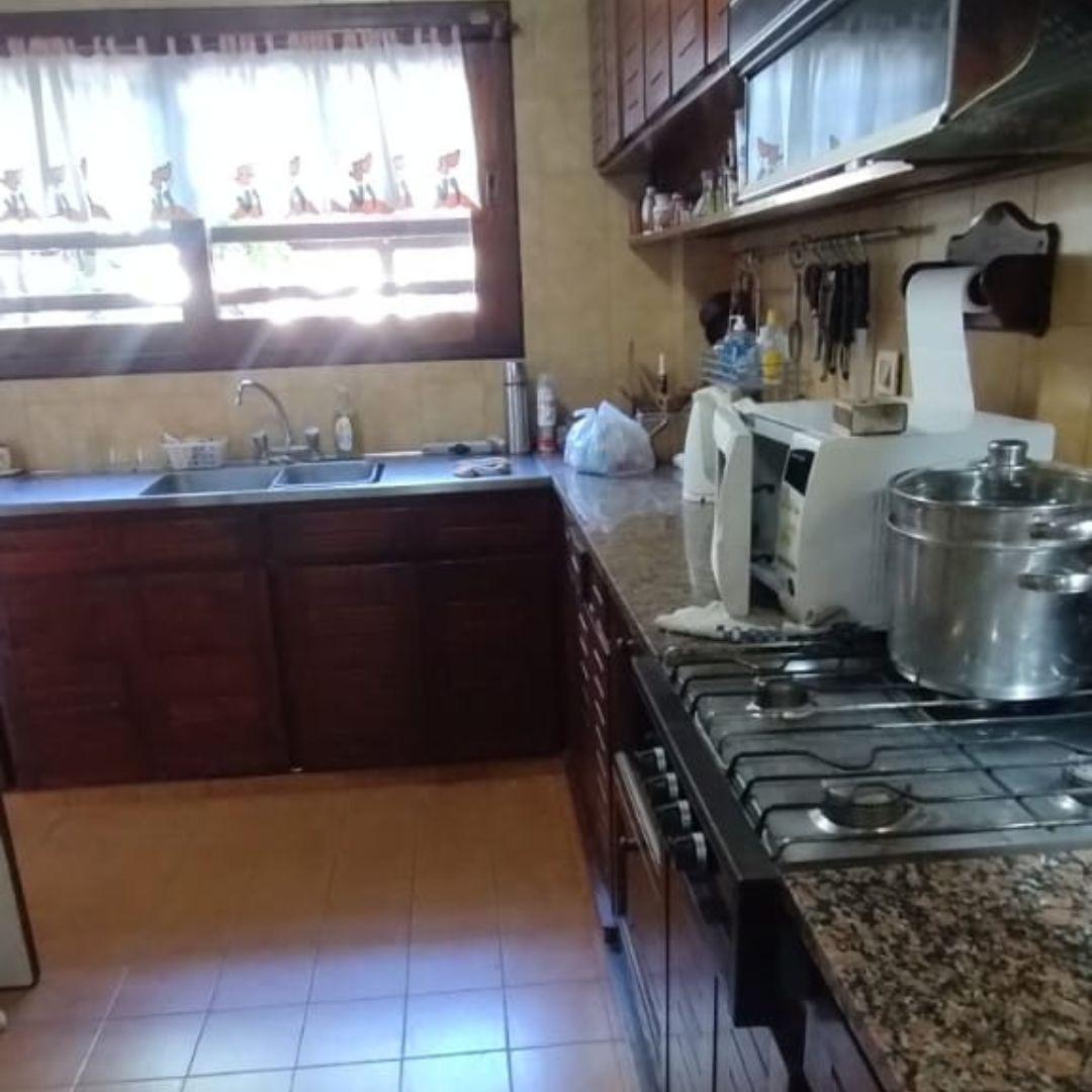 Casa en Venta - 3 Dorm. 4 Baños - Cochera - 355 m² - La Plata 5