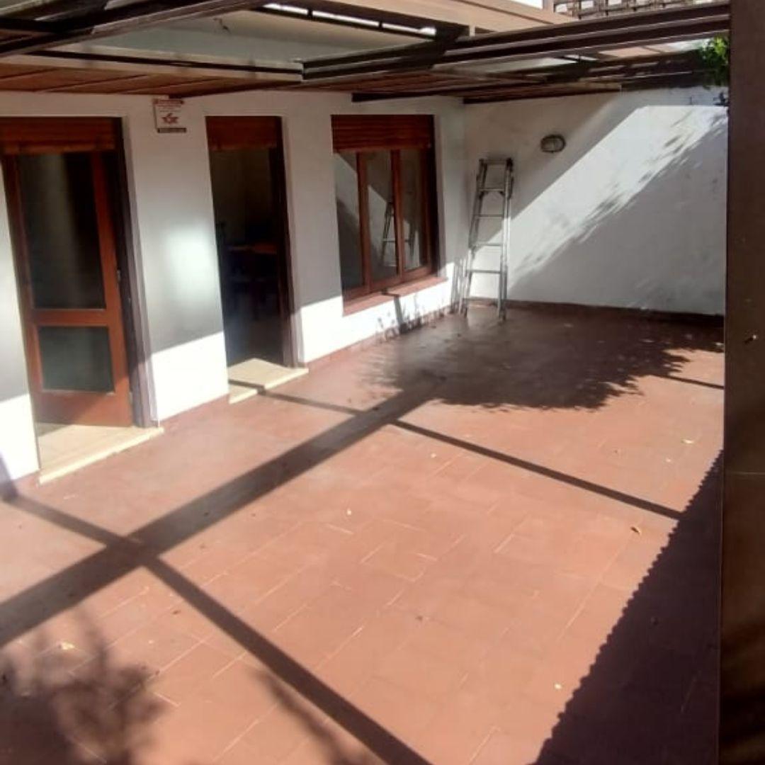 Casa en Venta - 3 Dorm. 4 Baños - Cochera - 355 m² - La Plata 1
