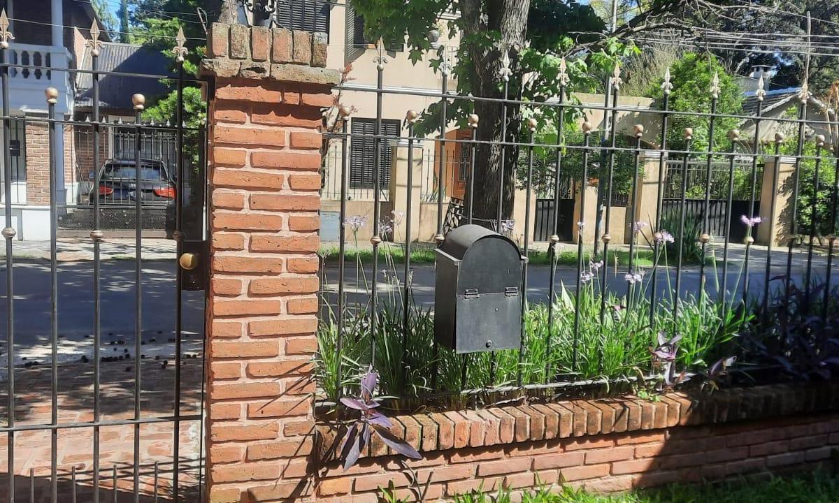 Casa en Venta - 3 Dorm. 3 Baños - 480 m² - Muñiz 3
