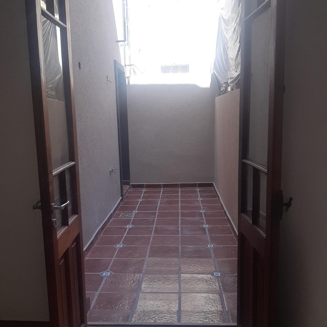 Casa en Venta - 3 Dorm. 2 Baños - 145 m² - Liniers 2