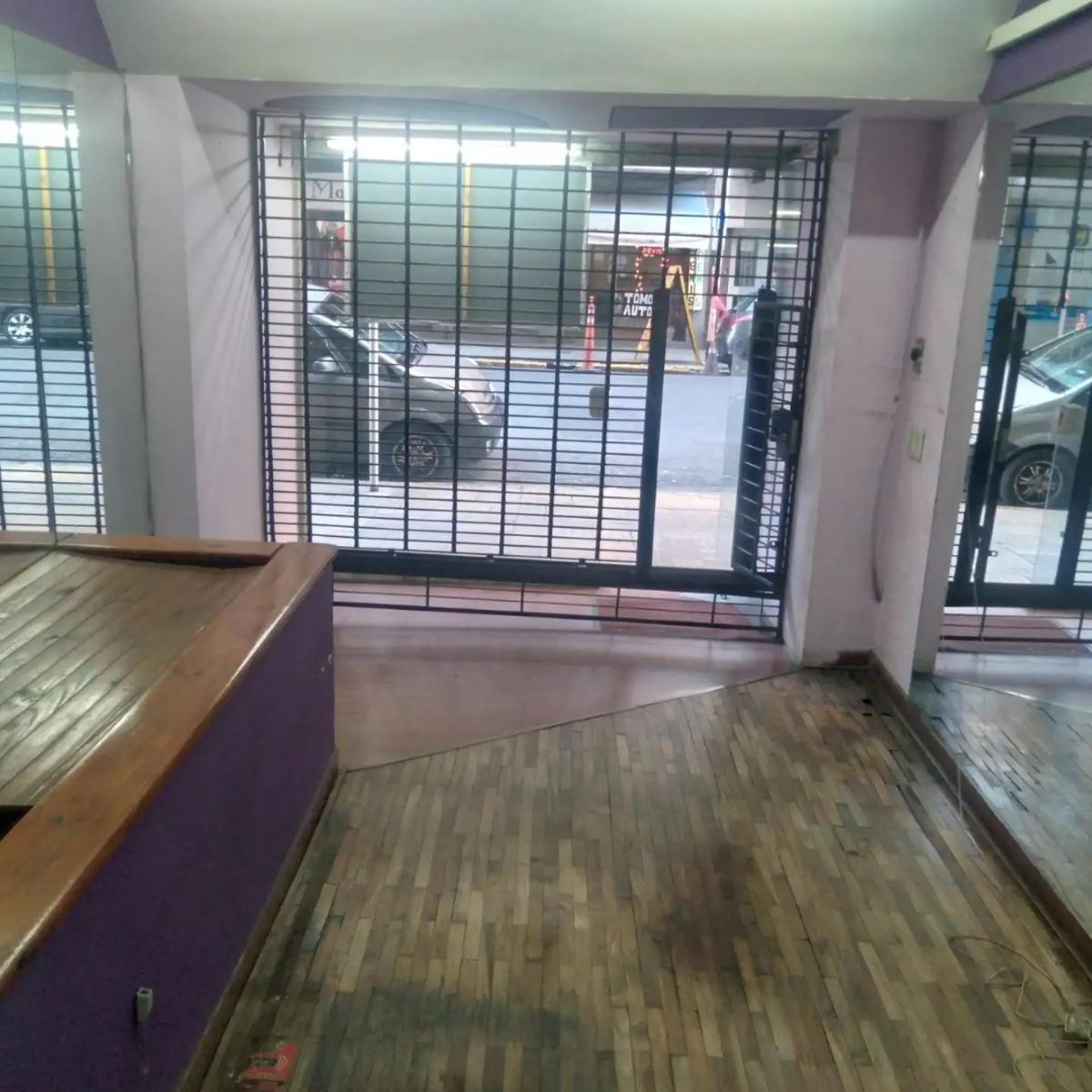 Local Comercial en Venta - Depósito - Salón - 1 Baño - 48 m² - Avellaneda 3