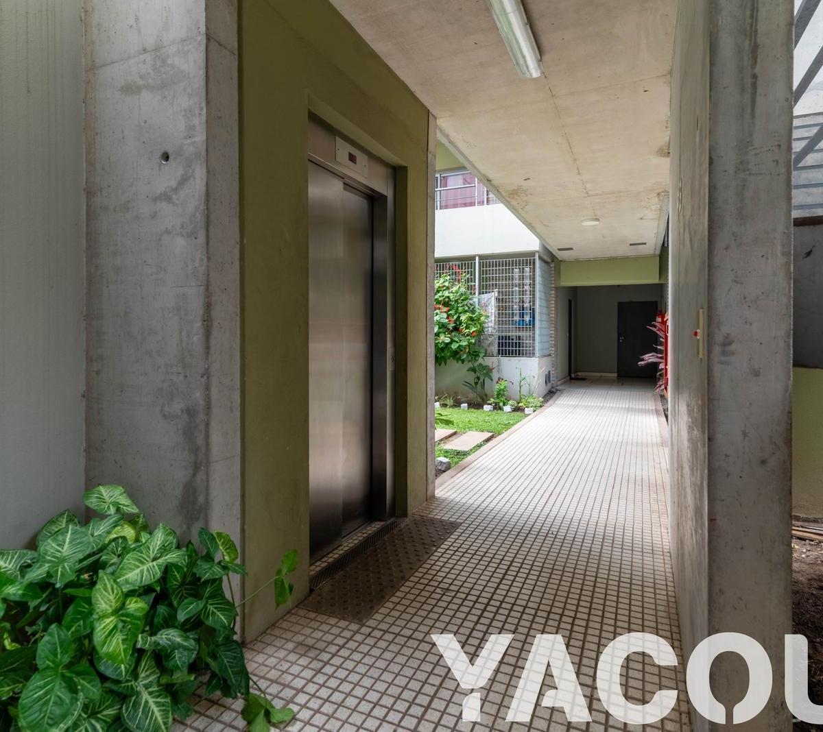 Departamento en Venta - 3 Dorm. 2 Baños - 81 m² - Villa Urquiza 2