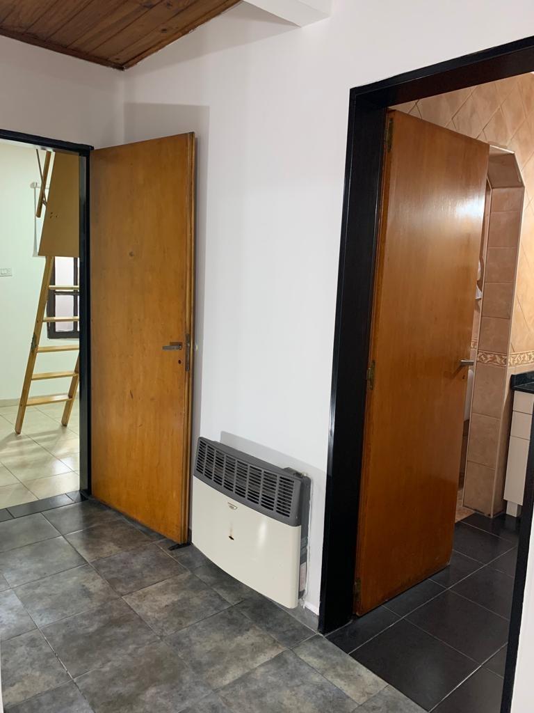 PH en Venta - 3 Dorm. 1 Baño - 117 m² - Parque Avellaneda 3