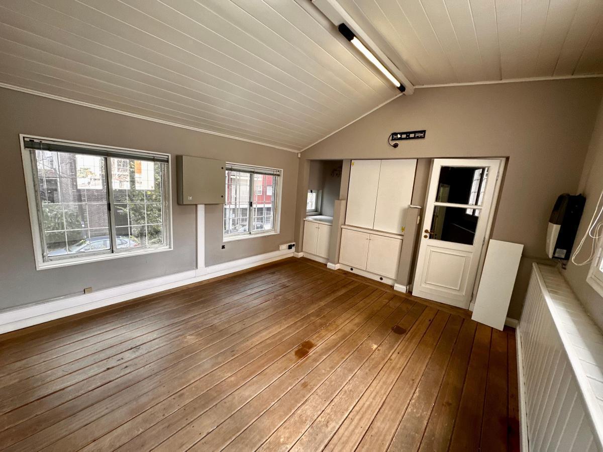Oficina en Venta - Despachos - Baños - 157 m² - Mar del Plata 4