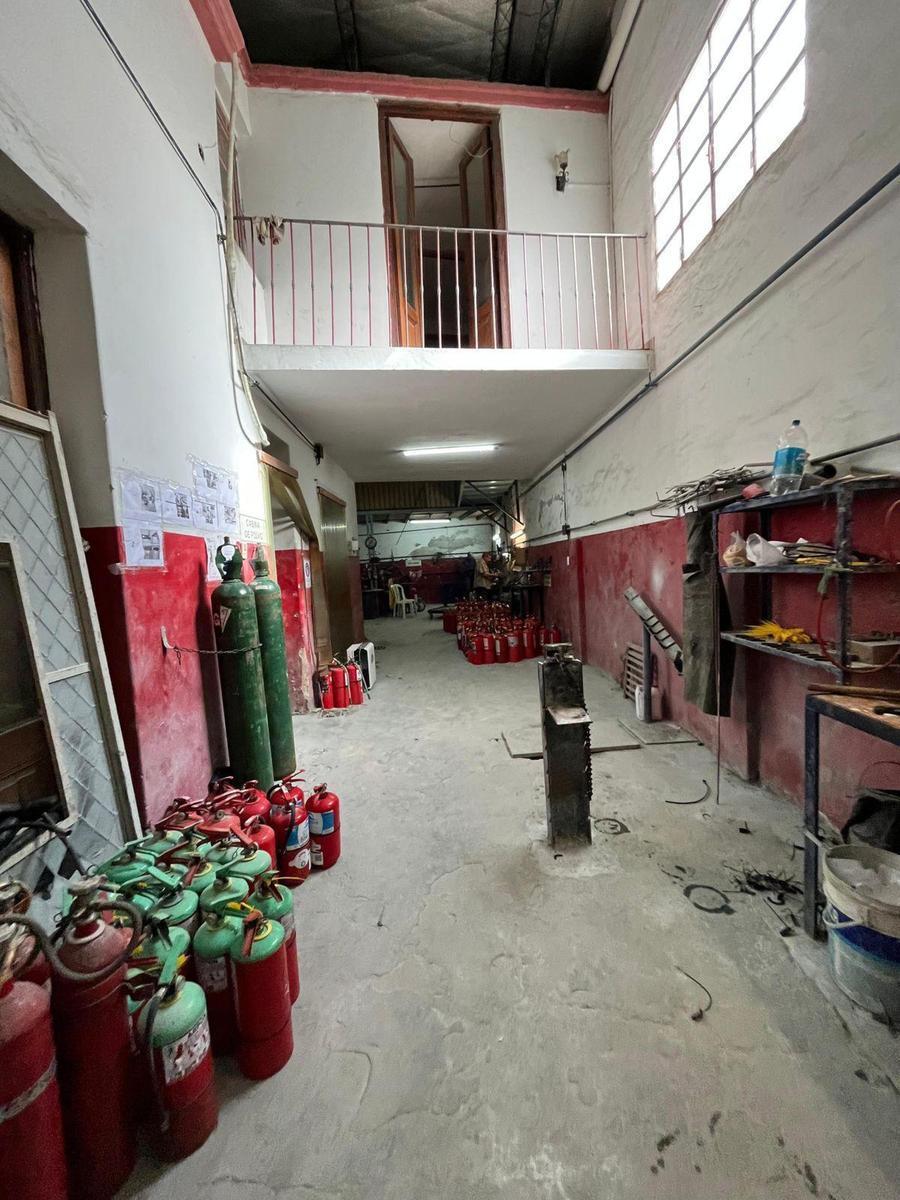 Depósito en Venta - Salón - Taller - Oficinas - 312 m² - San Cristóbal 2