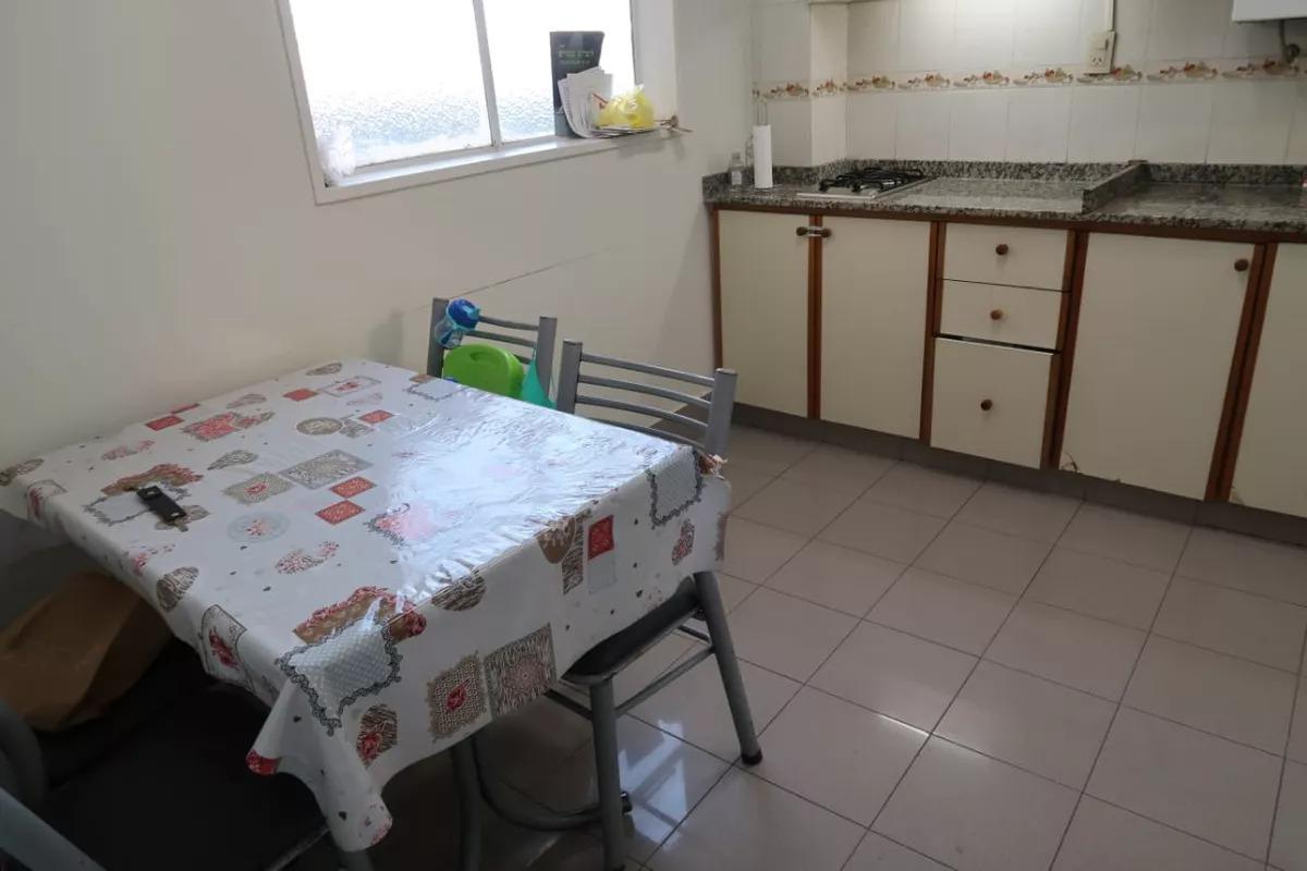 Departamento en Venta - 2 Dorm. 1 Baño - 72 m² - Floresta 2