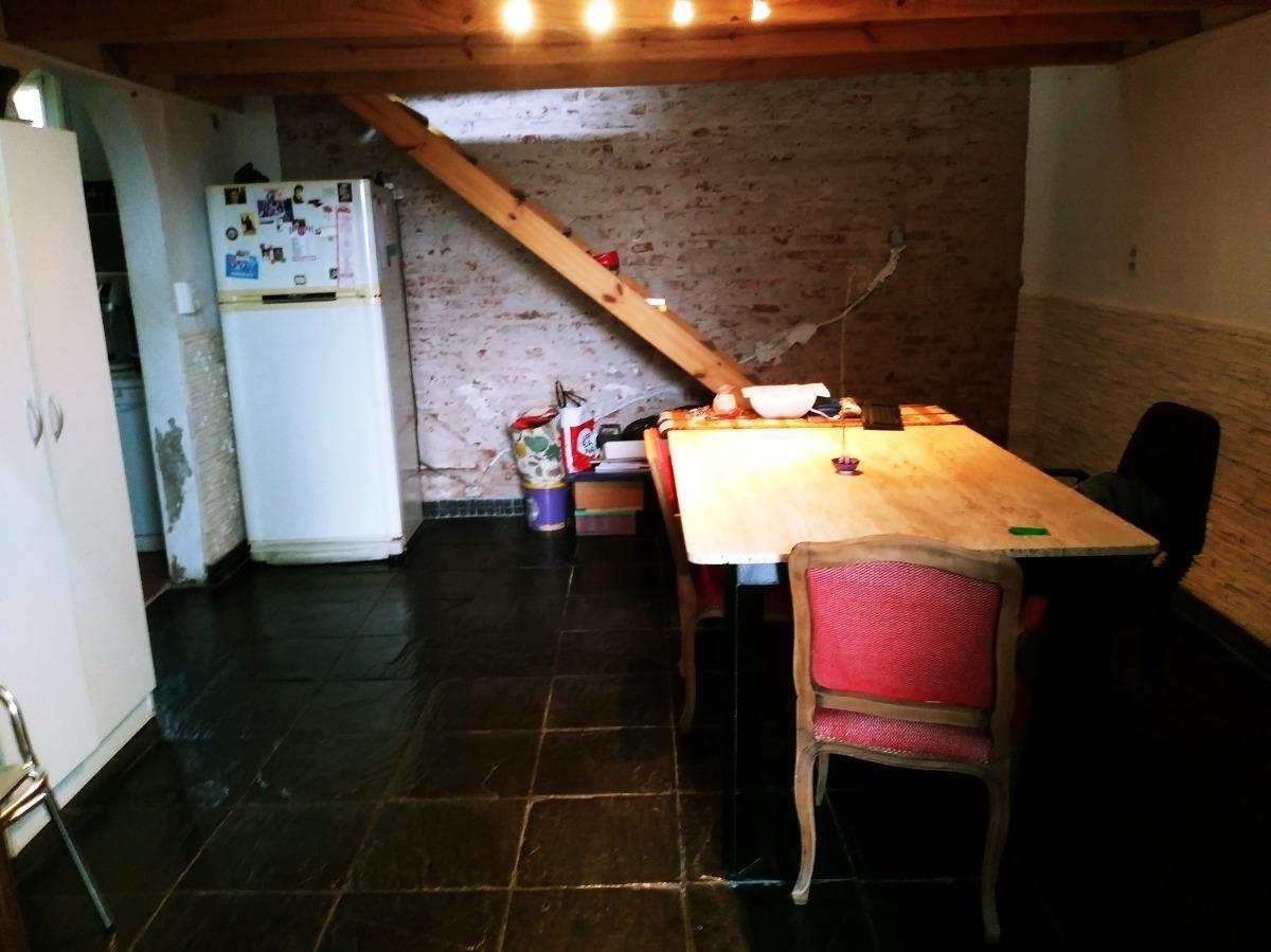 Casa en Venta - 4 Dorm. 2 Baños - 200 m² - Almagro 2