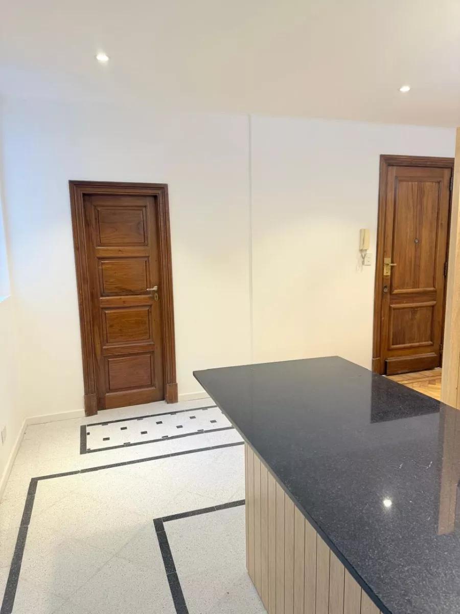 Departamento en Venta - 2 Dorm. 2 Baños - 78 m² - San Nicolás 5