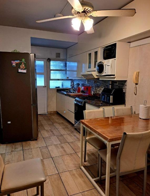 Departamento en Venta - 2 Dorm. 1 Baño - 65 m² - Monte Castro 3