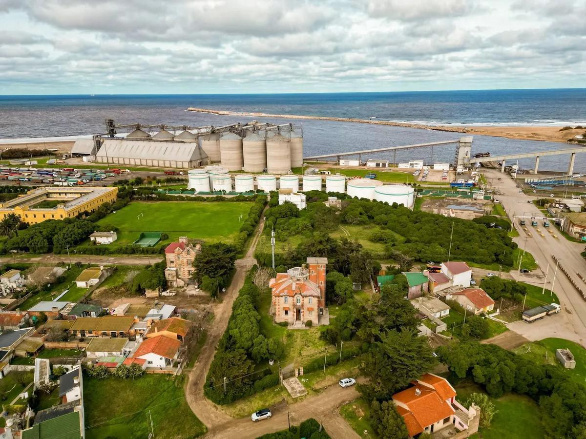 Casa en Venta - 8 Dorm. 4 Baños - 2.920 m² - Quequén, Necochea 3