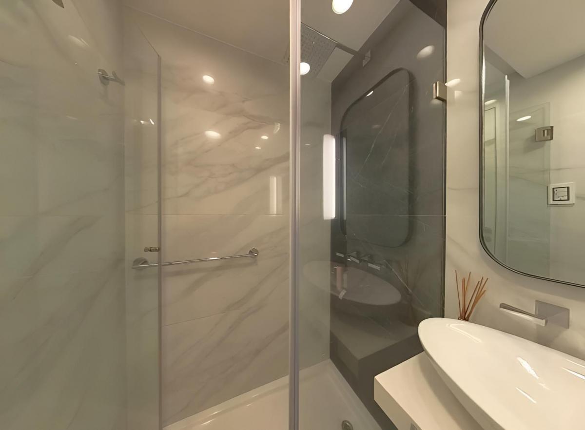 Departamento en Venta - 3 Dorm. 2 Baños - 105 m² - Flores Sur 4