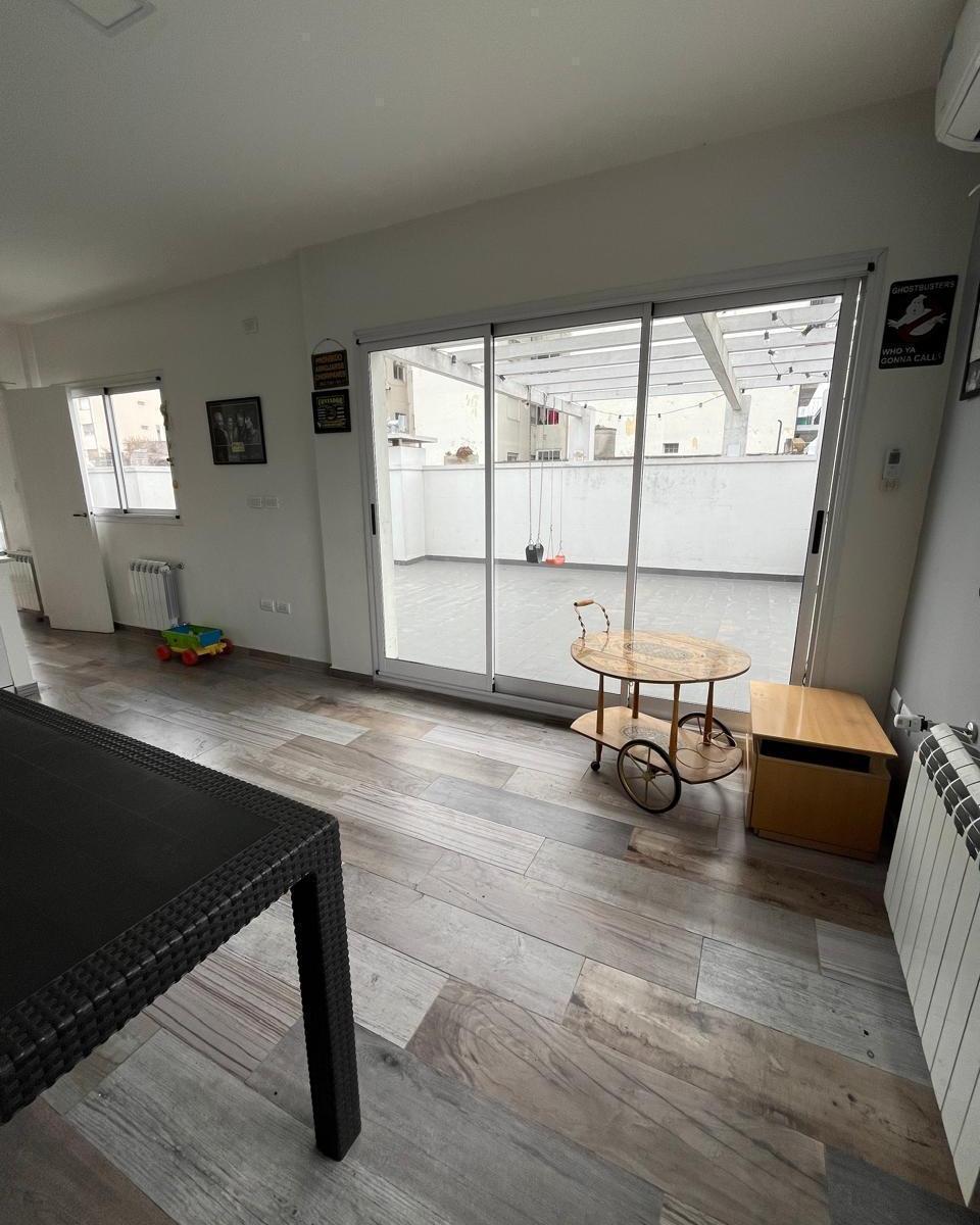 Casa en Venta - 4 Dorm. 2 Baños - 320 m² - Villa Urquiza 5