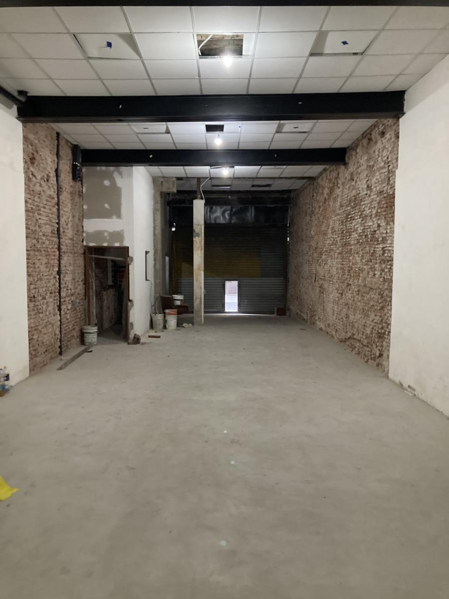 Edificio Comercial en Venta - 9 Dorm. 12 Baños Depósito - 432 m² - San Nicolás 5
