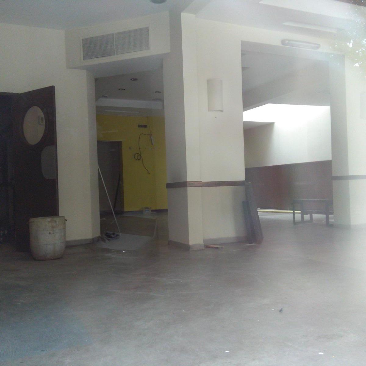 Local en Venta - 3 Ambientes 2 Depósitos 3 Baños - 315 m² - Barracas 3
