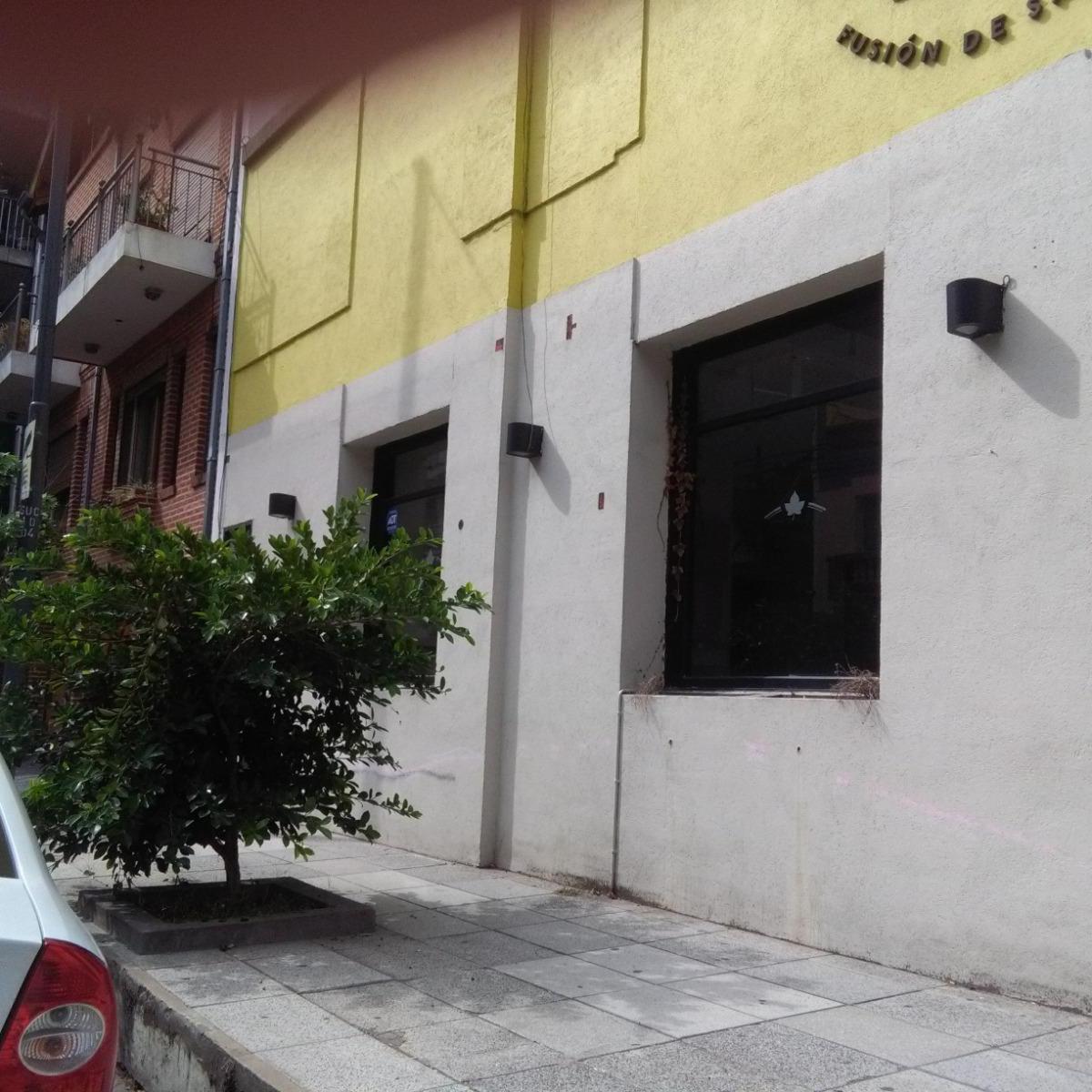 Local en Venta - 3 Ambientes 2 Depósitos 3 Baños - 315 m² - Barracas 5