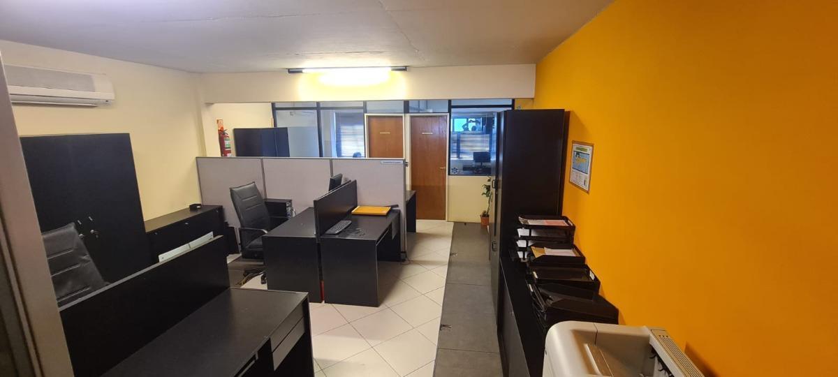 Edificio Comercial en Venta - 12 Oficinas - Baños - Cocheras - 480 m² - Parque Patricios 5