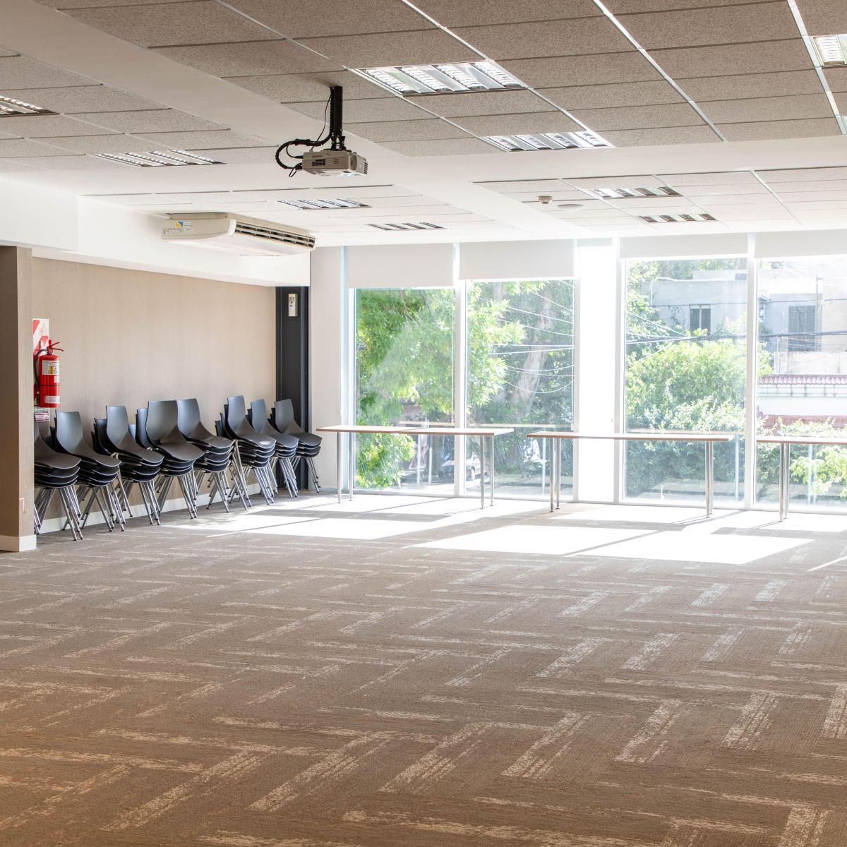 Oficina en Venta - 5 Ambientes 2 Baños - Cocheras - 951 m² - Parque Patricios 5