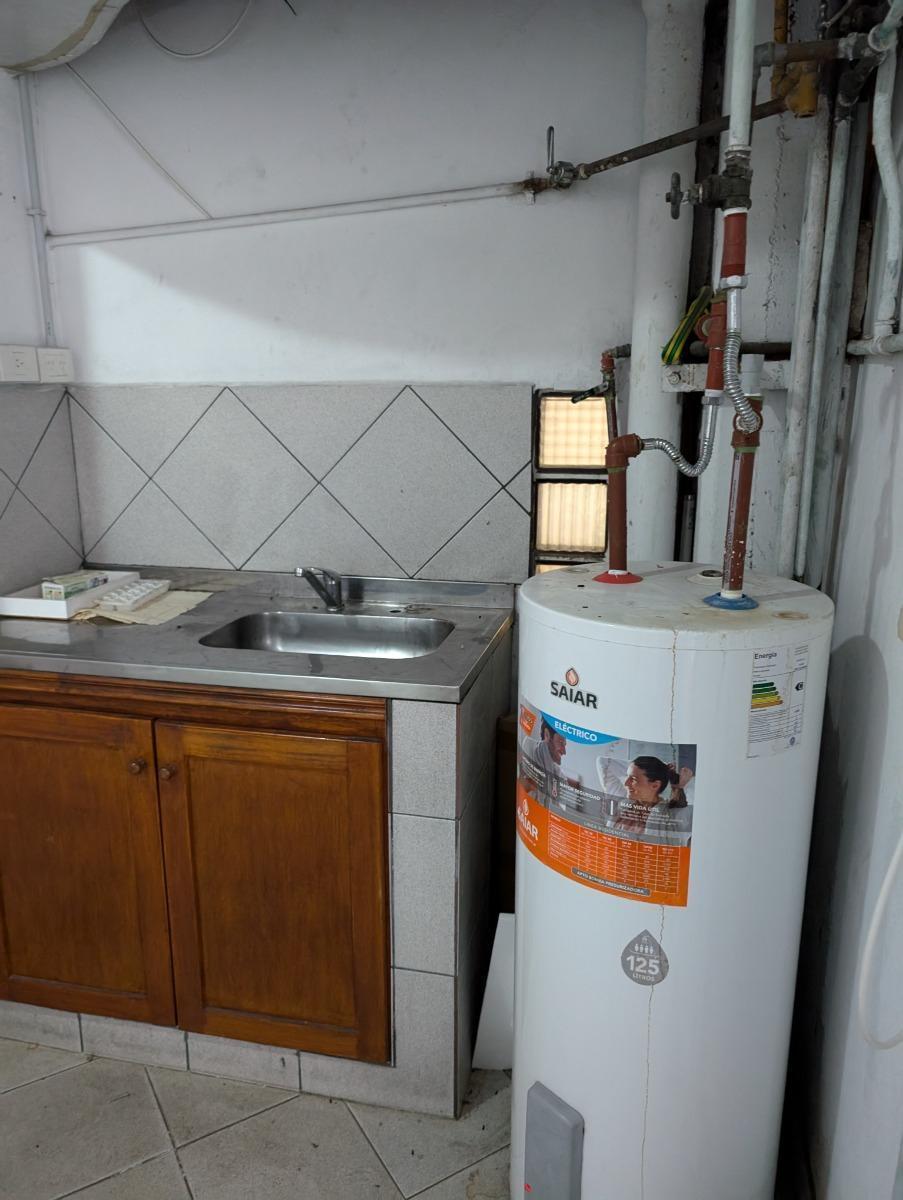Depósito en Venta - Oficinas - Baños - Cocheras - 1.280 m² - Paternal 5
