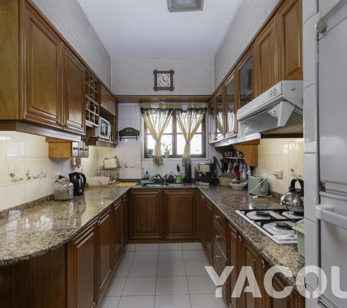 Departamento en Venta - 4 Dorm. 3 Baños - Cochera - 195 m² - Caballito 1
