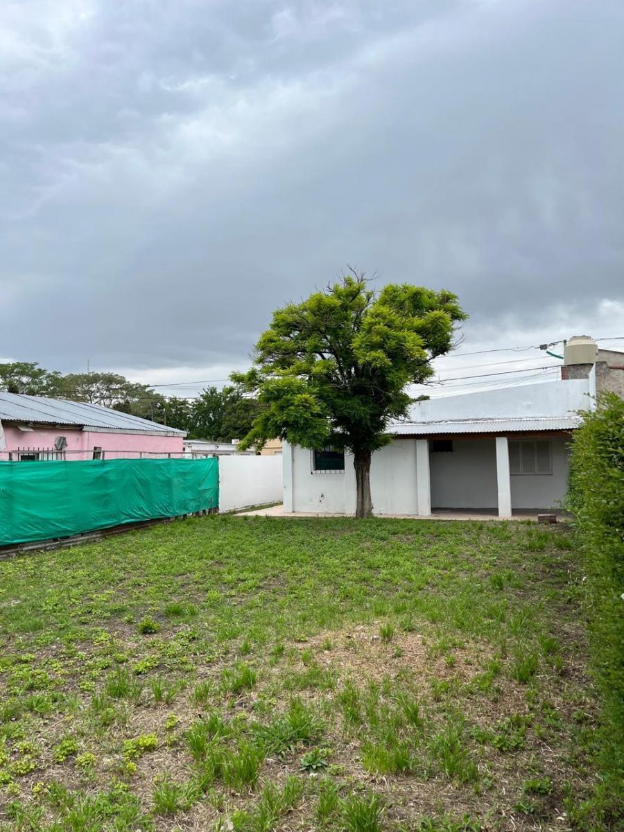 Casa en Venta - 2 Dorm. 1 Baño - 320 m² - San Miguel del Monte 3