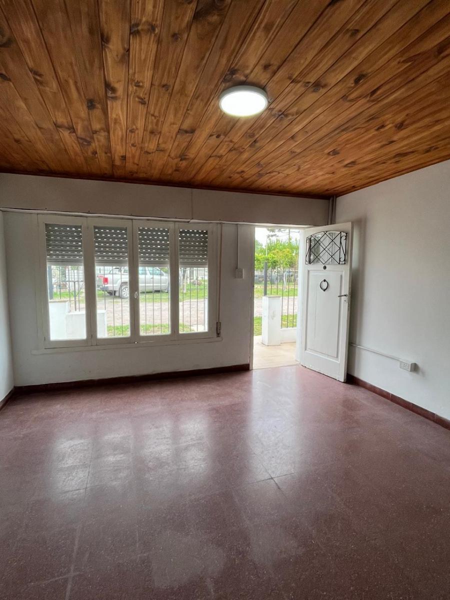 Casa en Venta - 2 Dorm. 1 Baño - 320 m² - San Miguel del Monte 2