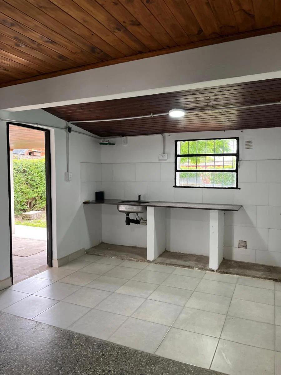 Casa en Venta - 2 Dorm. 1 Baño - 320 m² - San Miguel del Monte 5