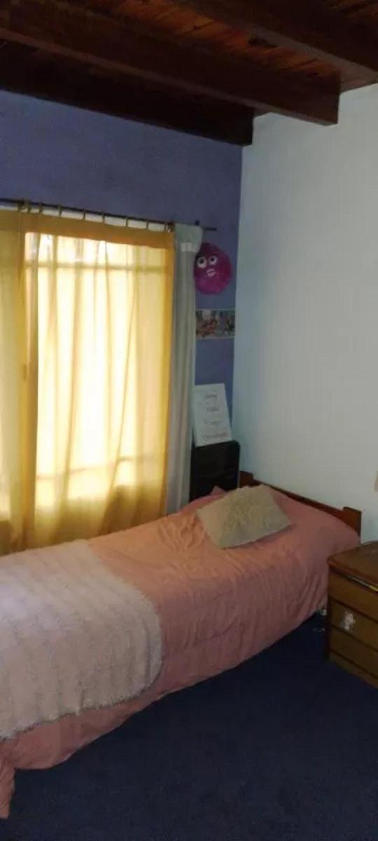Casa en Venta - 4 Dorm. 3 Baños - Cocheras - 900 m² - Bella Vista 1