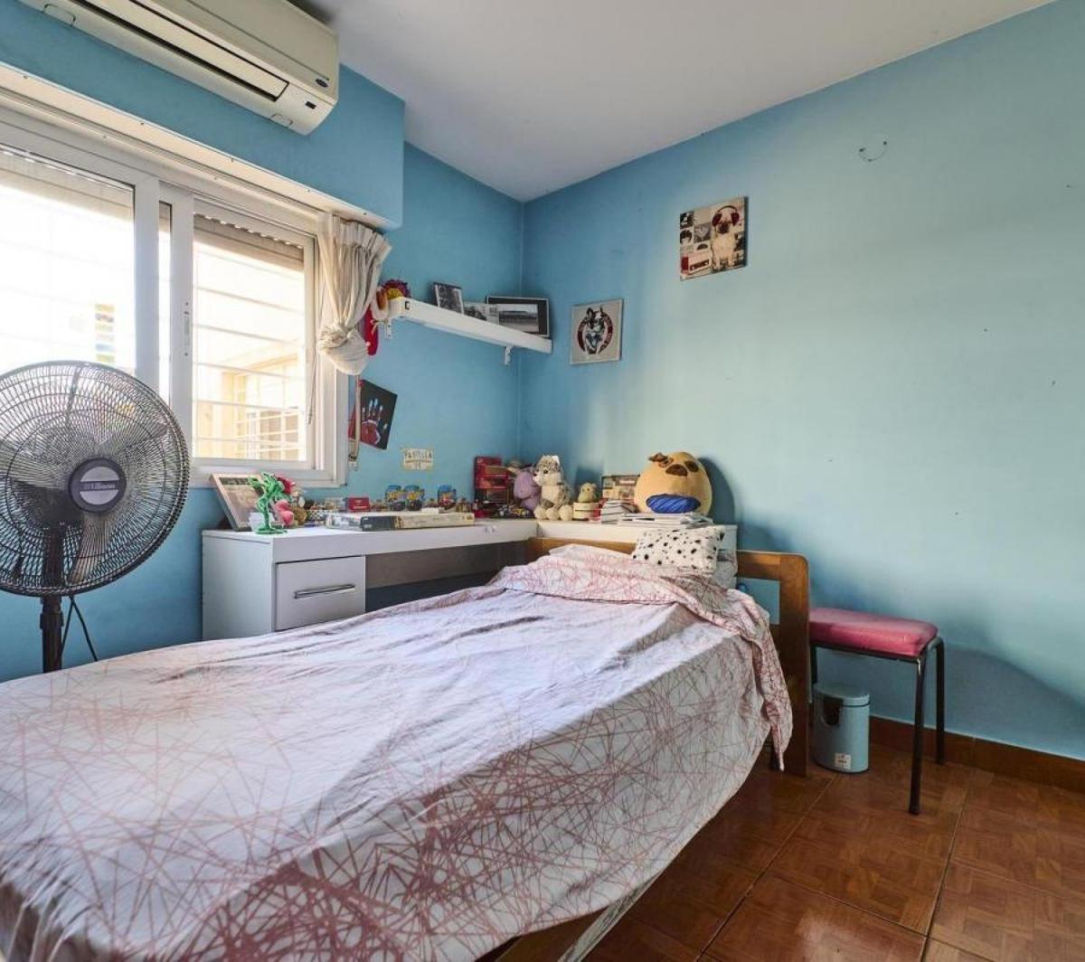 PH en Venta - 3 Dorm. 3 Baños - 266 m² - Flores 1