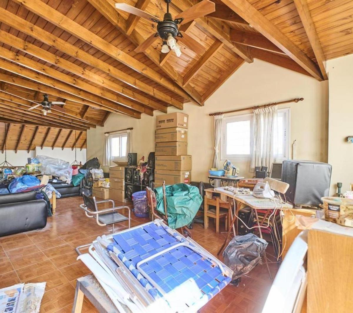 PH en Venta - 3 Dorm. 3 Baños - 266 m² - Flores 4
