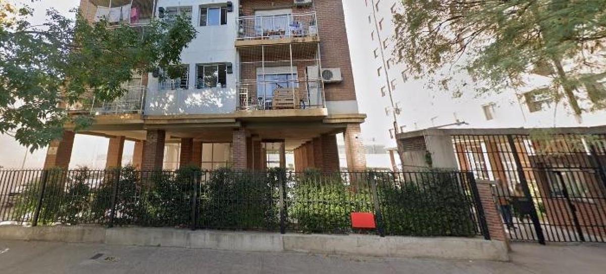 Departamento en Venta - 3 Dorm. 2 Baños - Cochera - 78 m² - Versalles 4