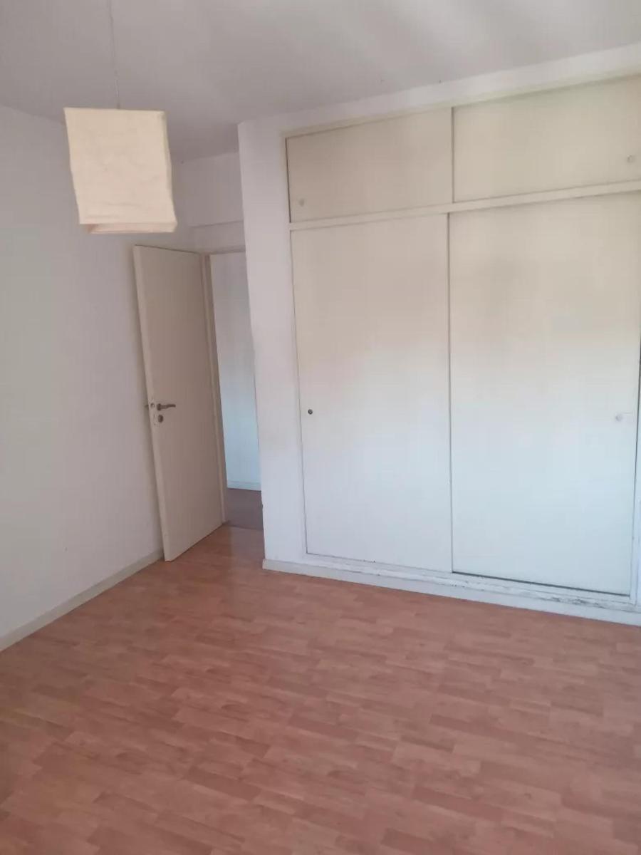 Departamento en Venta - 2 Dorm. 2 Baños - 70 m² - Flores 3
