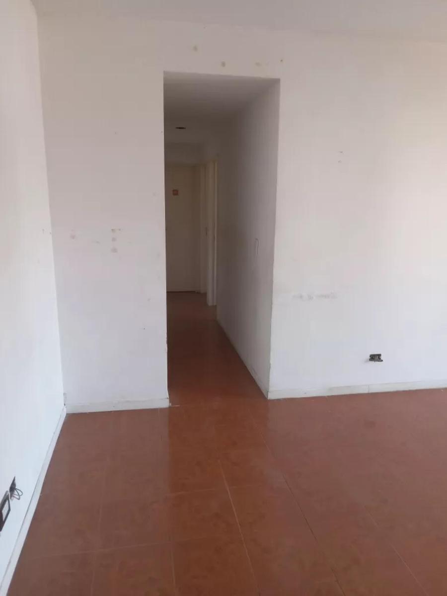 Departamento en Venta - 2 Dorm. 2 Baños - 70 m² - Flores 5