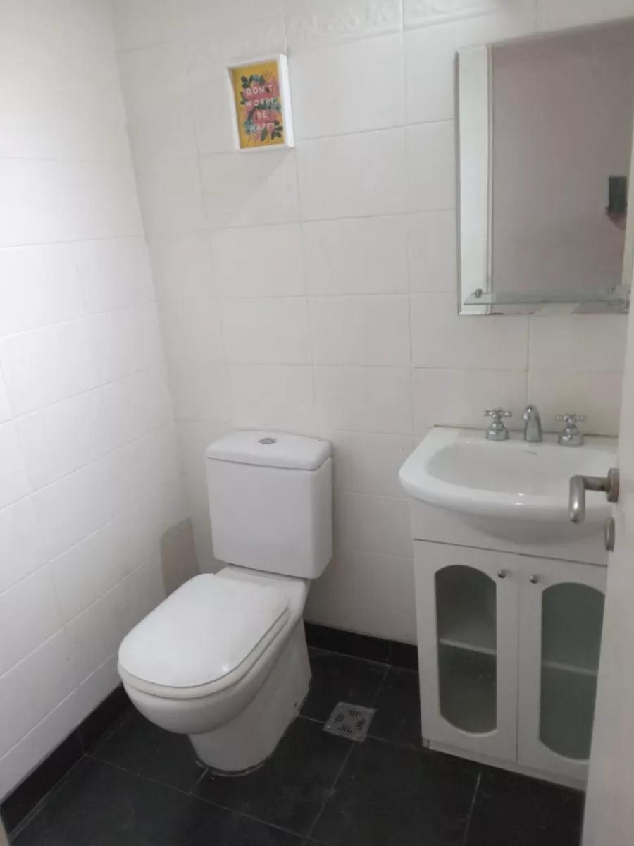 Departamento en Venta - 2 Dorm. 2 Baños - 70 m² - Flores 5