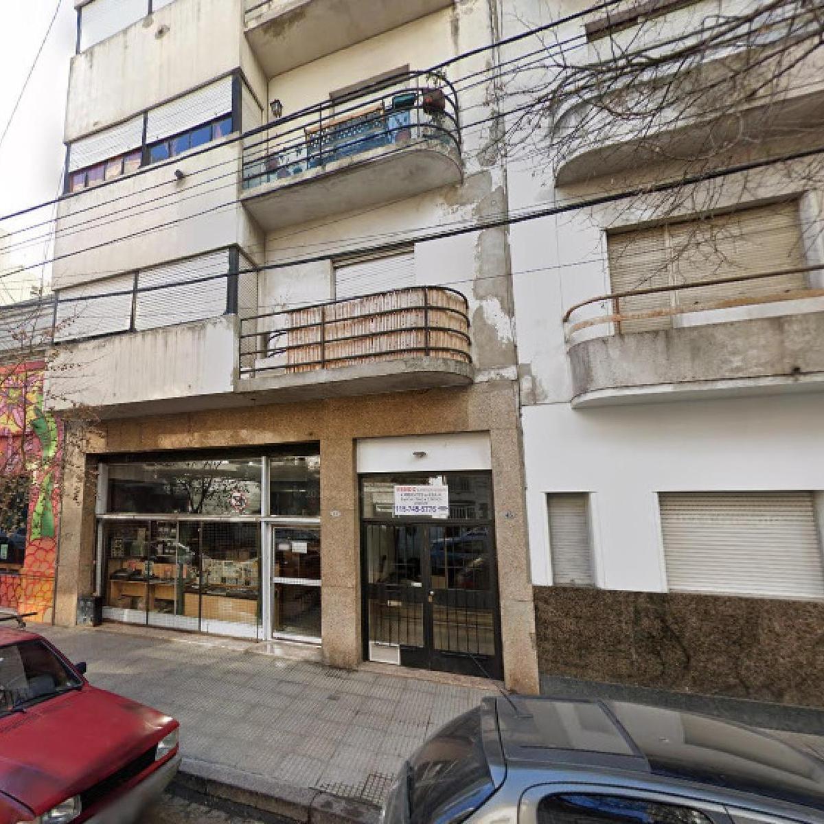 Departamento en Venta - 2 Dorm. 2 Baños - 76 m² - Flores 3