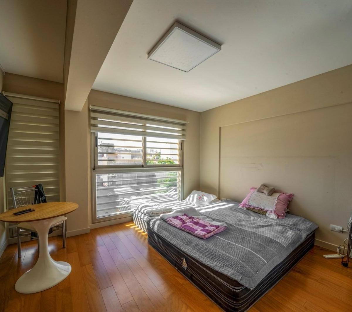 Departamento en Venta - 2 Dorm. 2 Baños - Cochera - 95 m² - Flores 4