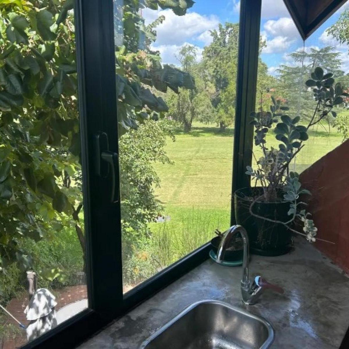 Casa en Venta - 4 Dorm. 4 Baños - 300 m² - San Miguel 2