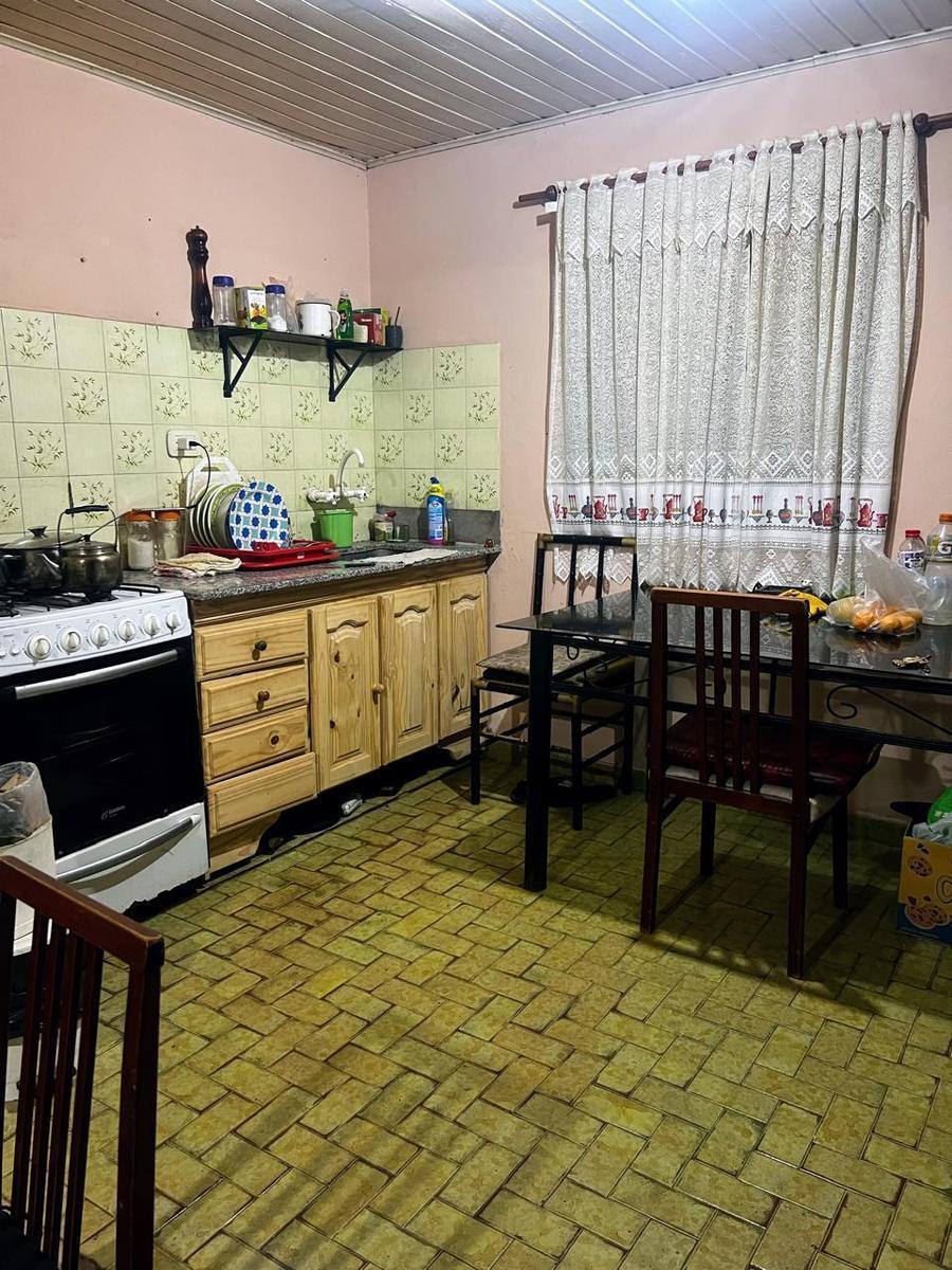 Casa en Venta - 3 Dorm. 2 Baños - Local - 446 m² - Saladillo 2
