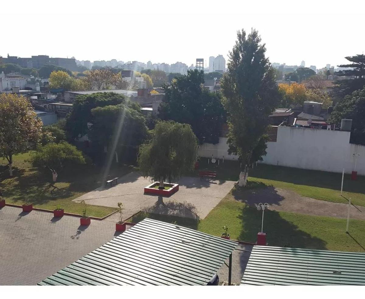 Departamento en Venta - 2 Dorm. 1 Baño - 65 m² - Parque Chacabuco 2