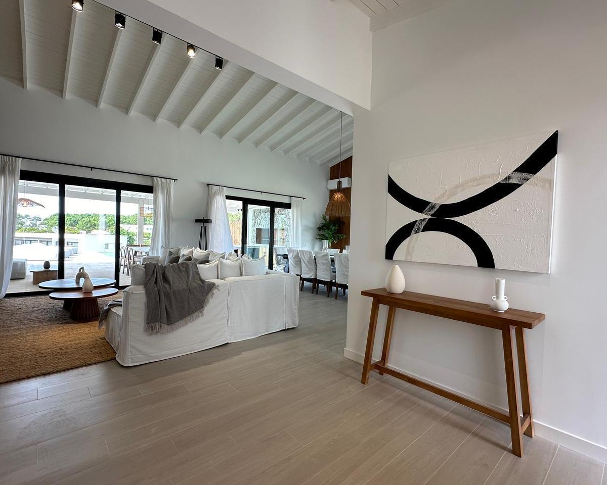 Casa en Venta - 4 Dorm. 2 Baños - 1.002 m² - Pinamar 5