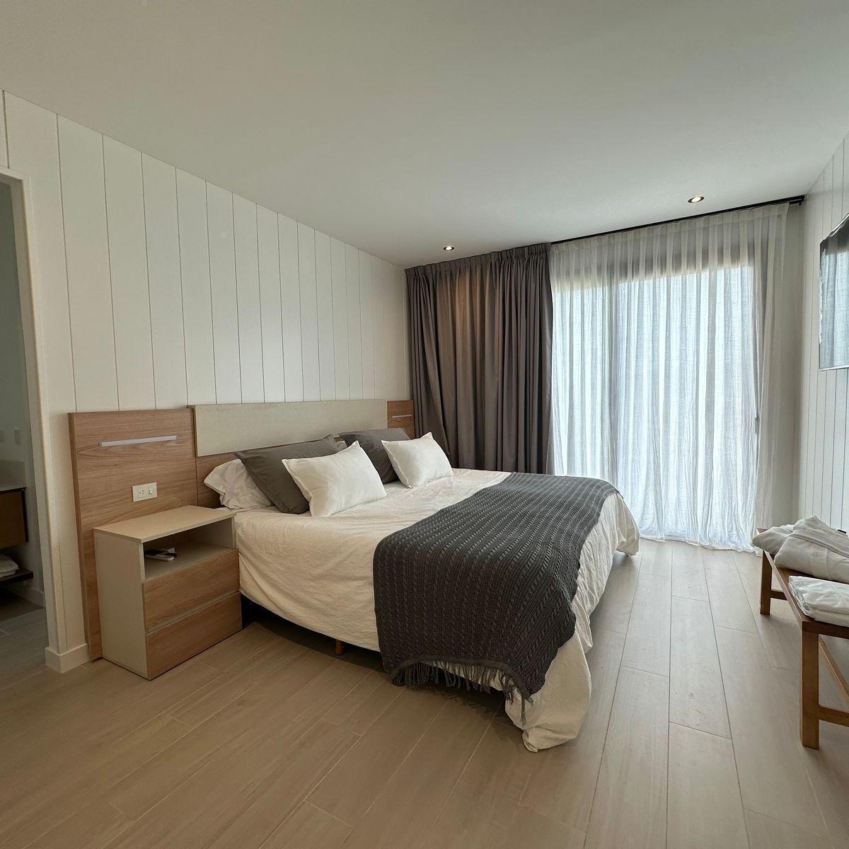 Casa en Venta - 4 Dorm. 2 Baños - 1.002 m² - Pinamar 5
