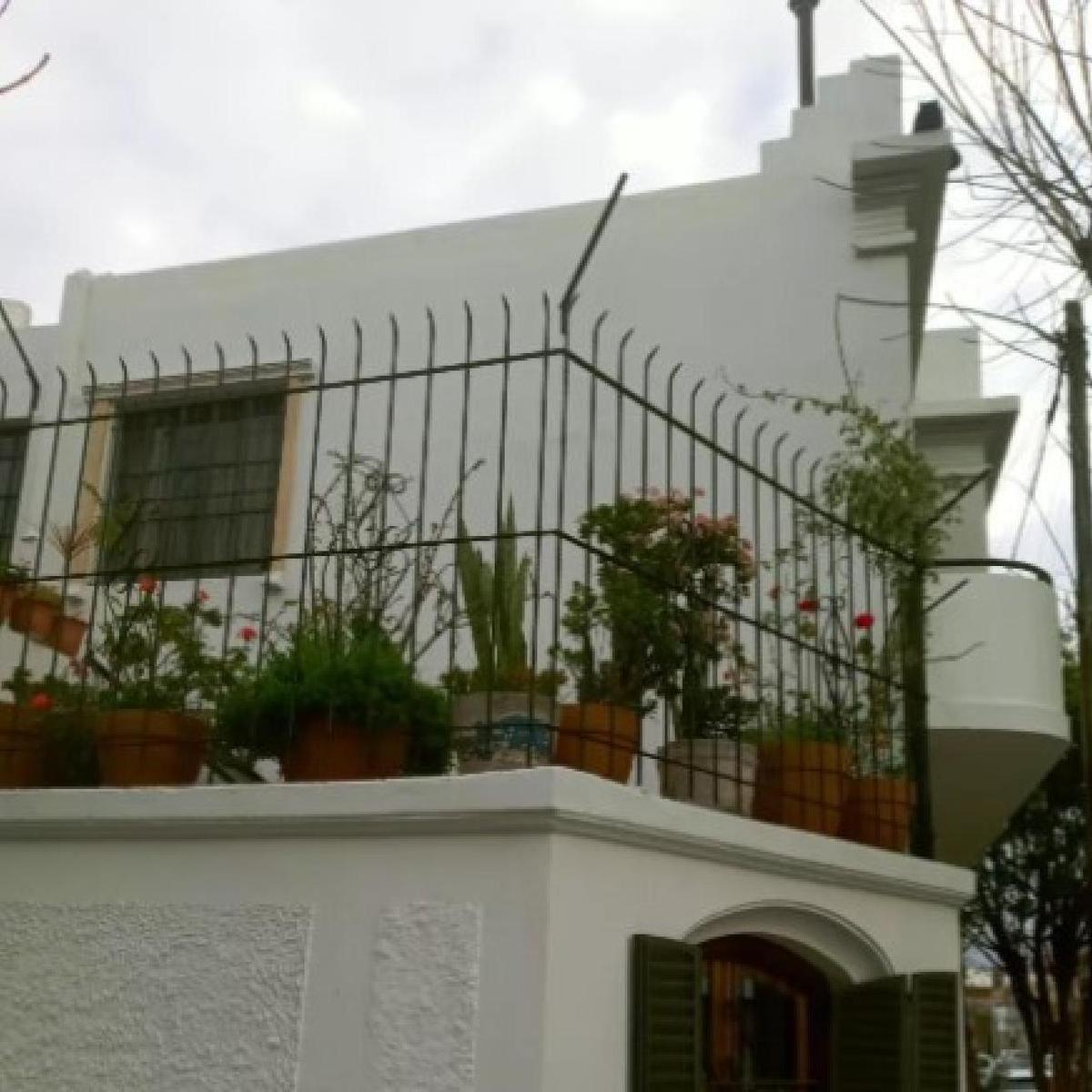 Casa en Venta - 5 Dorm. 2 Baños - Avellaneda 5